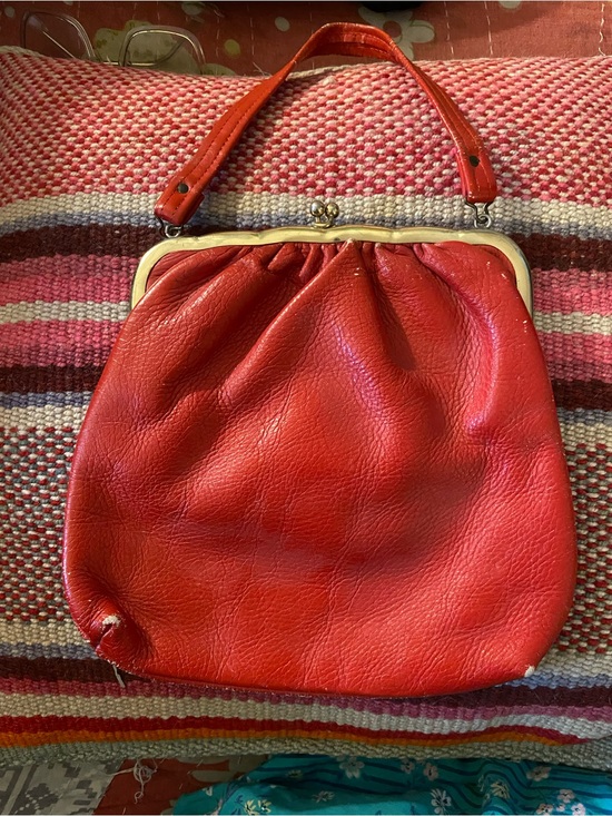 Vintage Handbags - Vintage Red Leather Frame-Top Wristlet Handbag